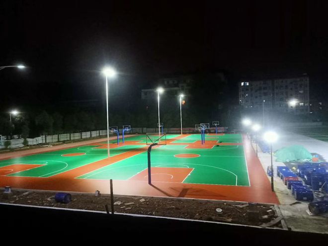 欧洲杯体育平台黄冈塑胶篮球场地面投入使用